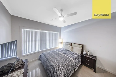 15A Magowar Road, Pendle Hill, NSW 2145, 3房, 2浴, Unspecified