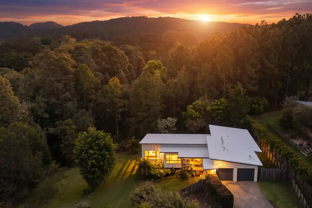 Eumundi 5ਬੈੱਡਰੂਮ Spacious Home with Outstanding Dual Living Potential