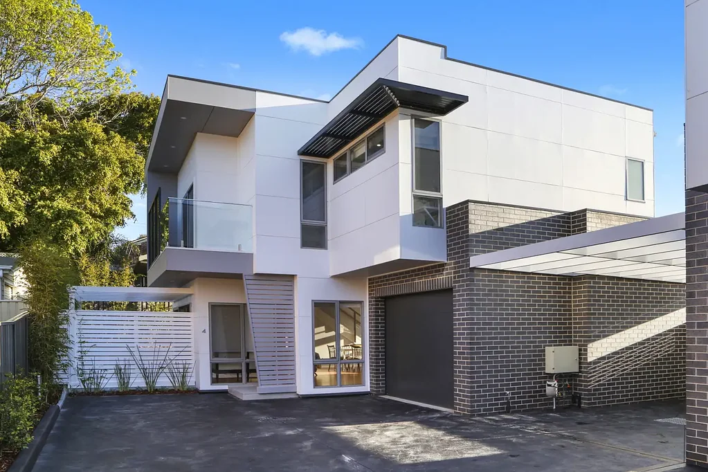 Stylish Townhouse with Plunge Pool in Prime Location