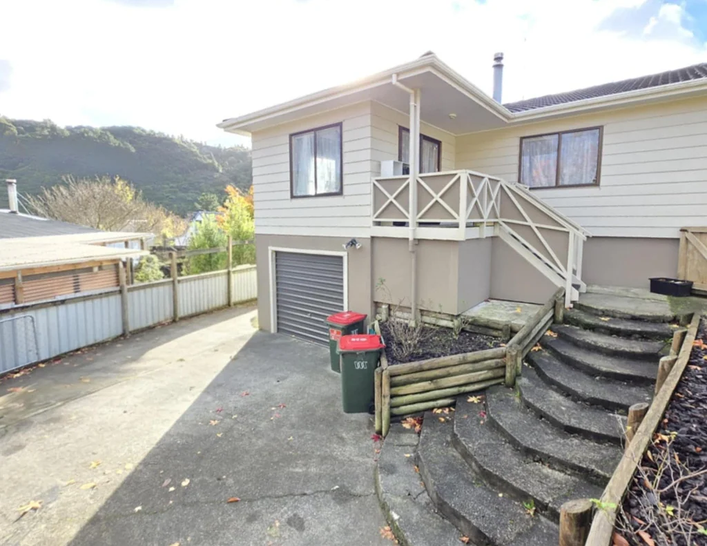 21 Moonstone Grove, Birchville, Upper Hutt City, Wellington