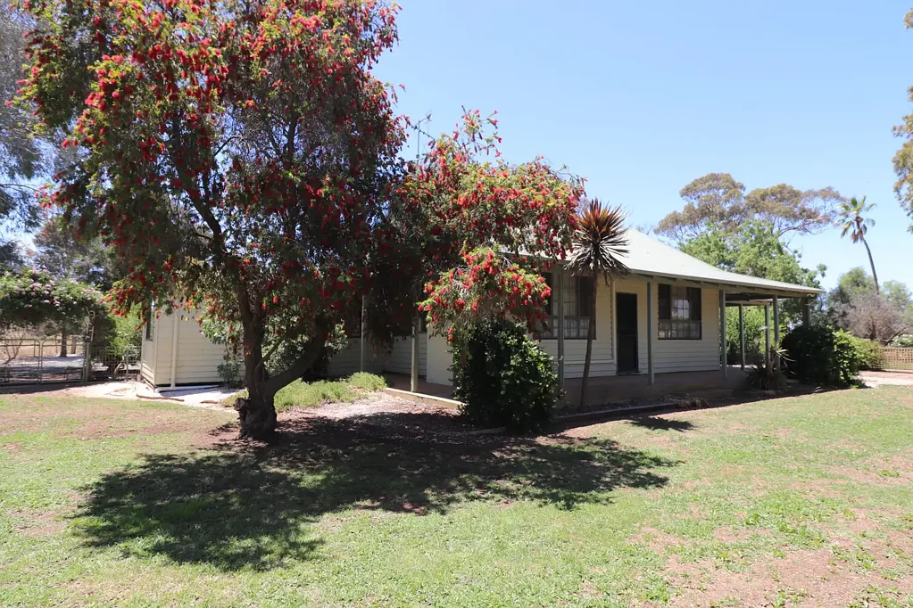 Kyabram  Lifestyle Property - 2.26ha (5.58 Acres) - The Perfect Semi-Rural Escape