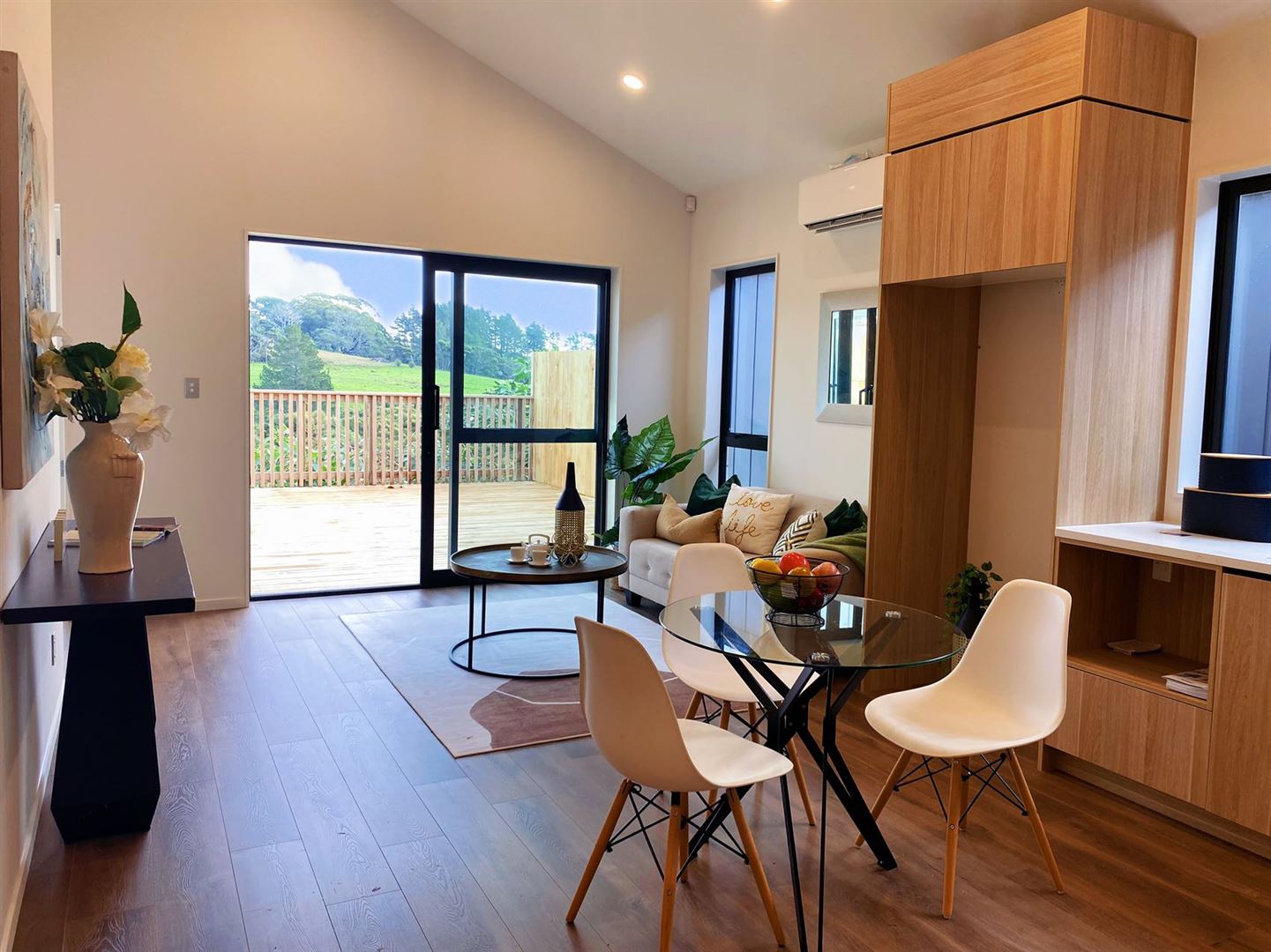 51 Biokovo Street, Massey, Auckland - Waitakere, 3 phòng ngủ, 2 phòng tắm