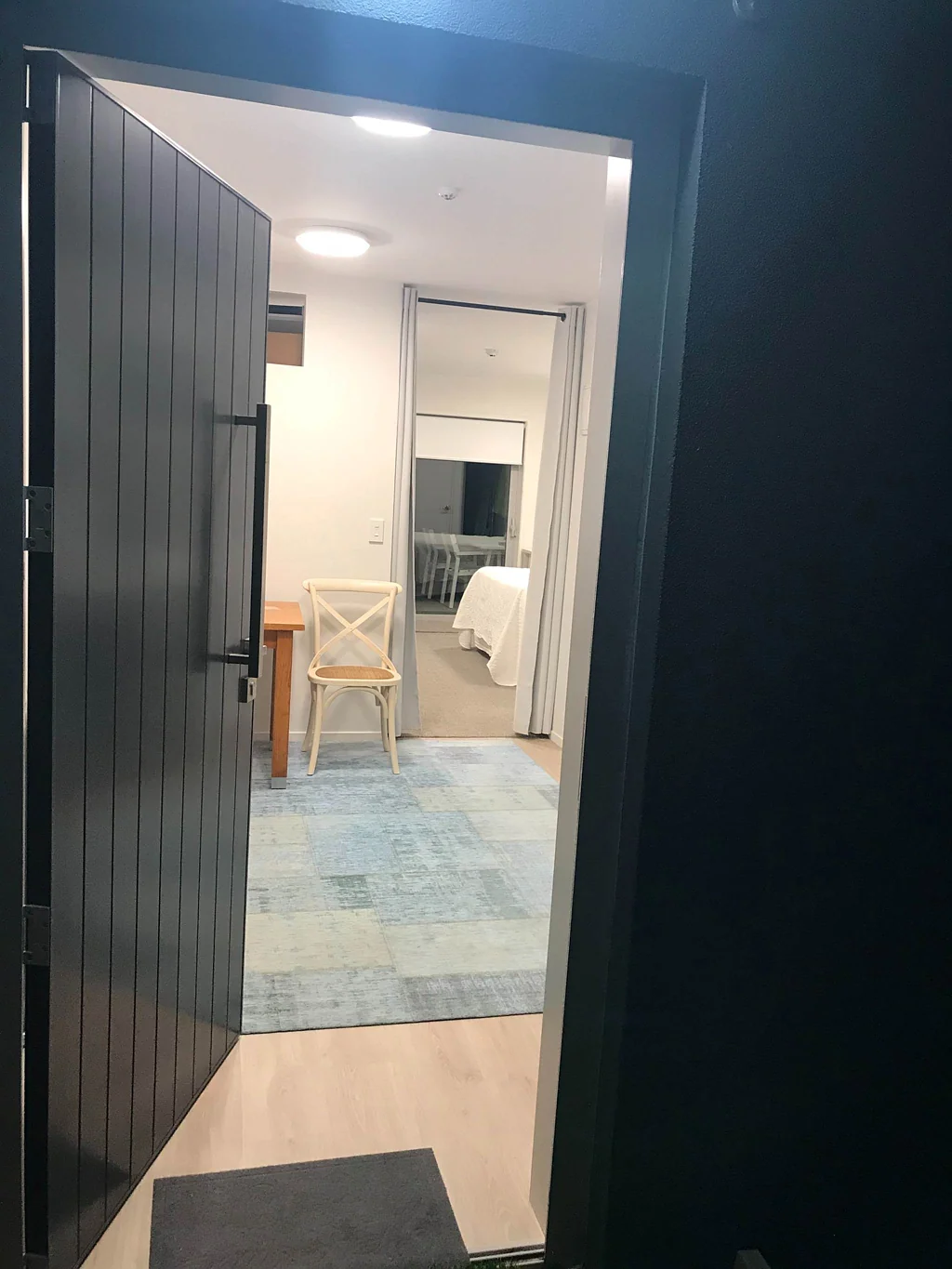 Studio for Rent – Great Location in Browns Bay