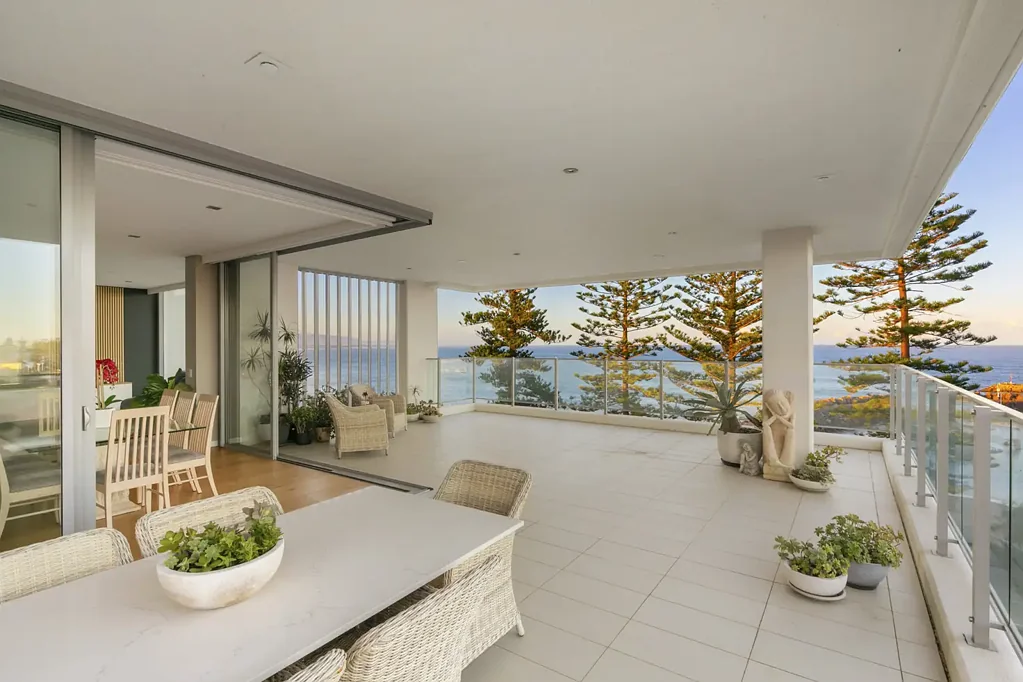 Wollongong 3 Slaapkamer Premium luxury with panoramic Belmore Basin, Harbour views
