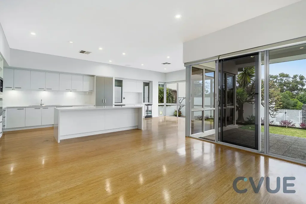 Beautifully Presented Family Home in Prime Location