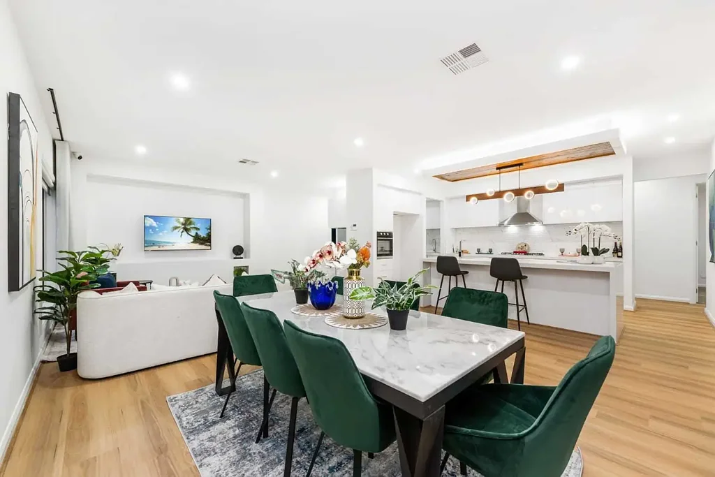 Tarneit 4 Bedroom "Elegant 33 Sq Designer Display Home in Alamora Estate – Sophisticated Living with 7% Leaseback Opportunity!"