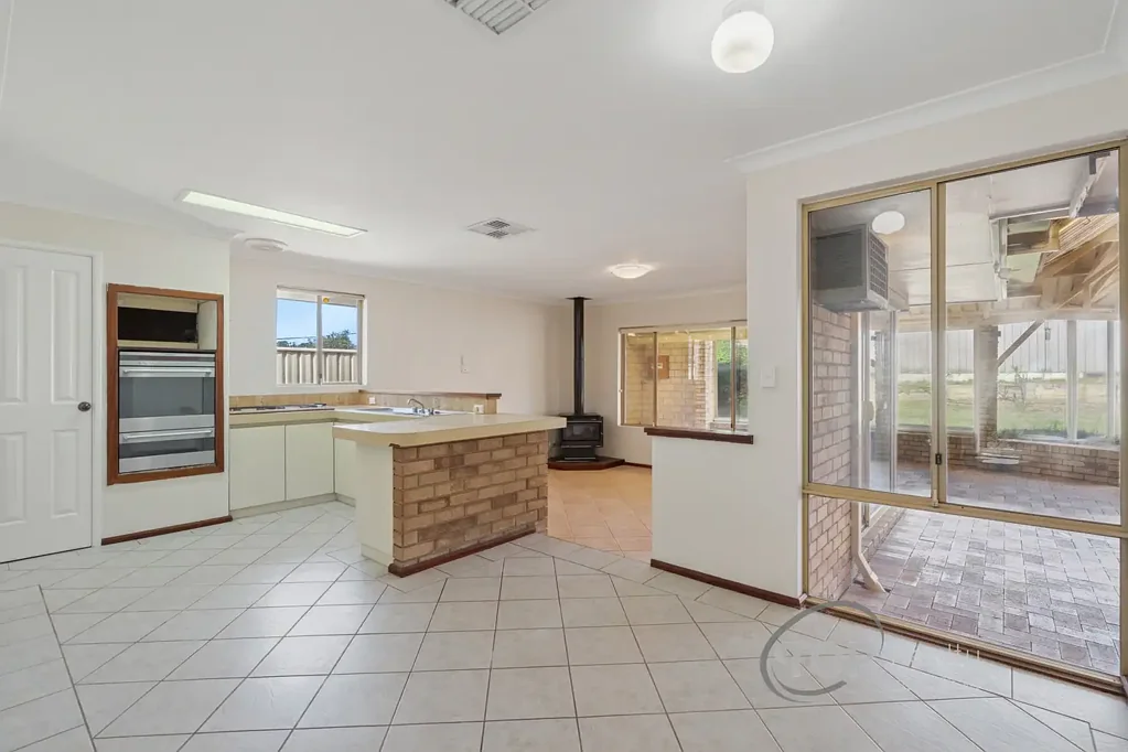 Willetton 4બેડરૂમ UNDER OFFER!