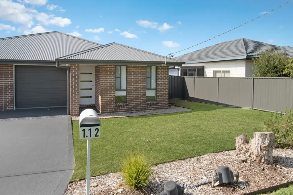 FULLY FURNISHED APARTMENT IN CENTRAL GUNNEDAH