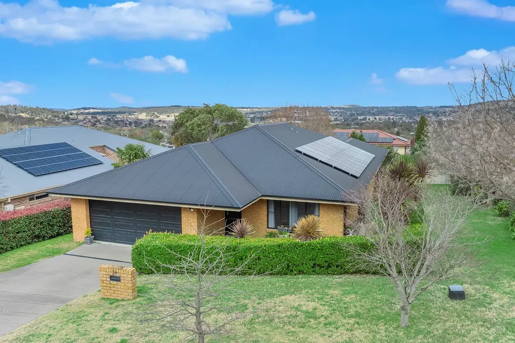 20 McCarthy Crescent, Armidale, NSW 2350