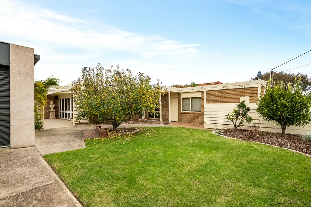 5 Coatsworth Avenue, St Leonards, VIC 3223