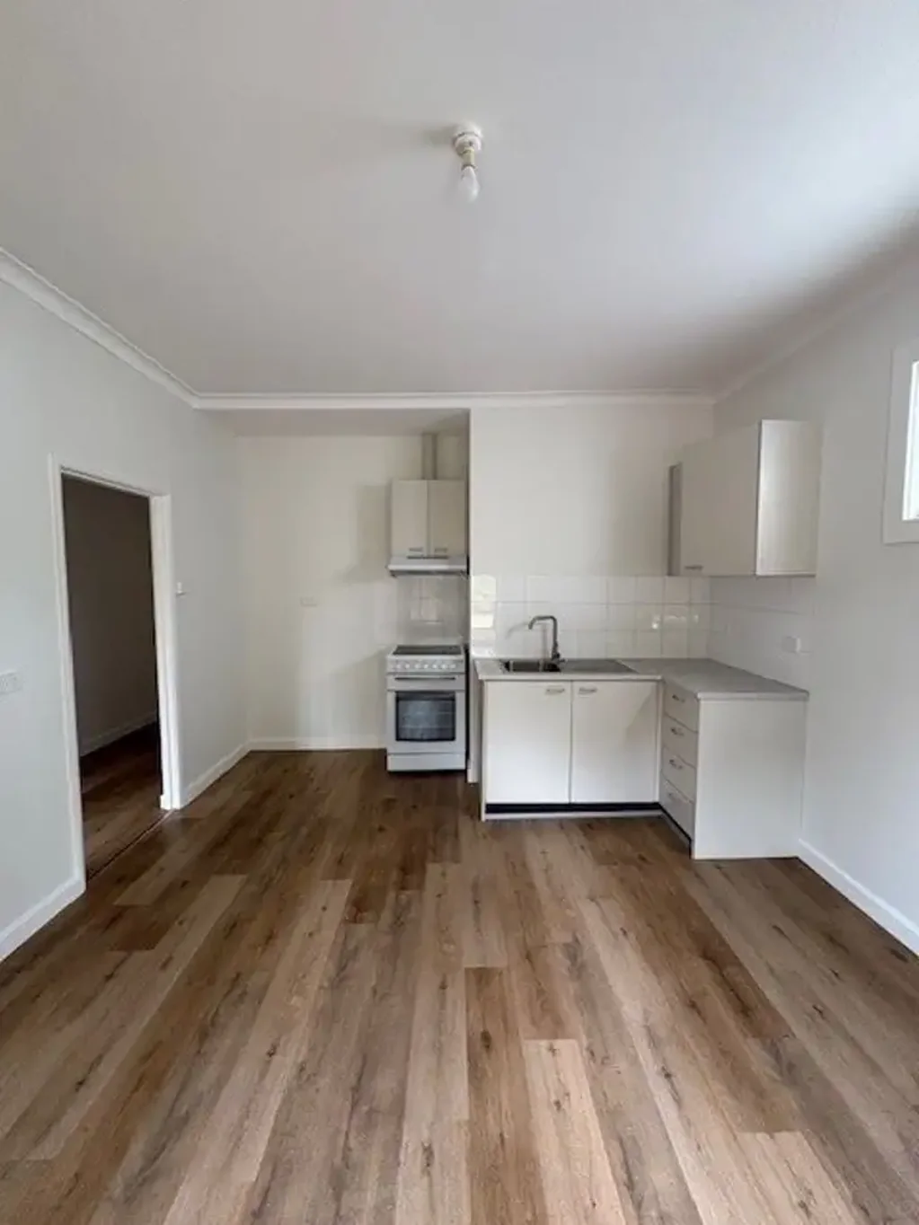Modern Self Contained One Bedroom