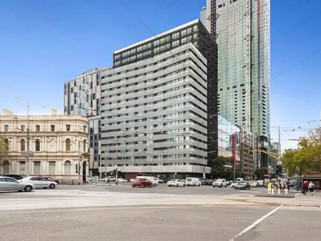 Modern 3-Bedroom Apartment Opposite Queen Victoria Market