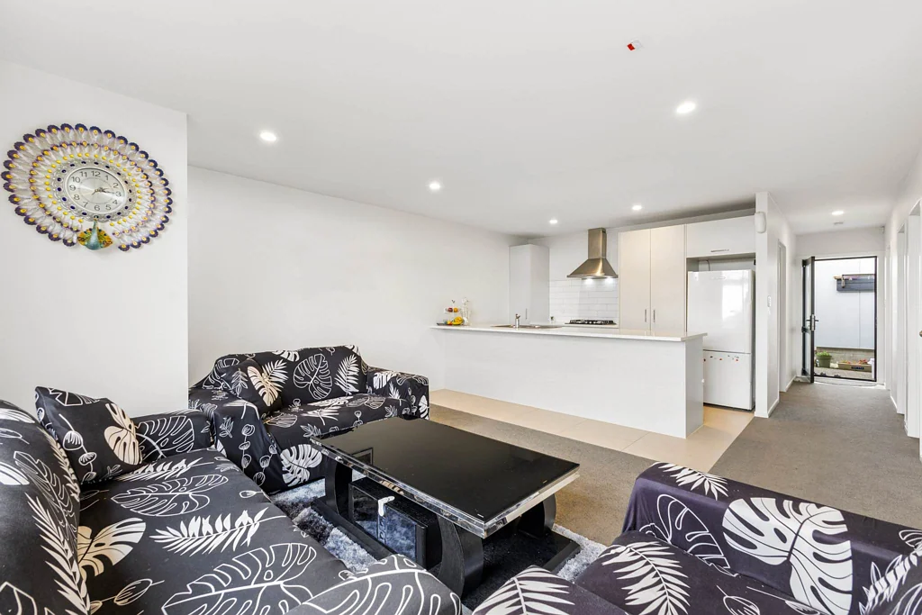 Papakura 3Moenga Bank Forcing Sale