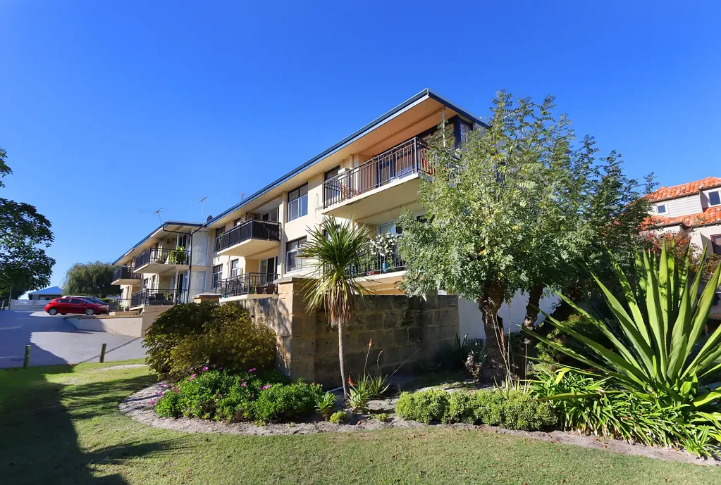 Como 2房  UNDER OFFER