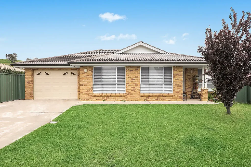 Easy-Care Home in a Peaceful Location