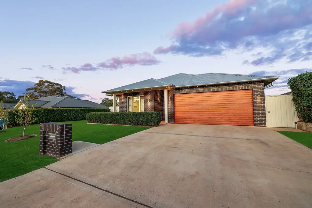 Mudgee 4બેડરૂમ Modern Family Living with Every Luxury Included