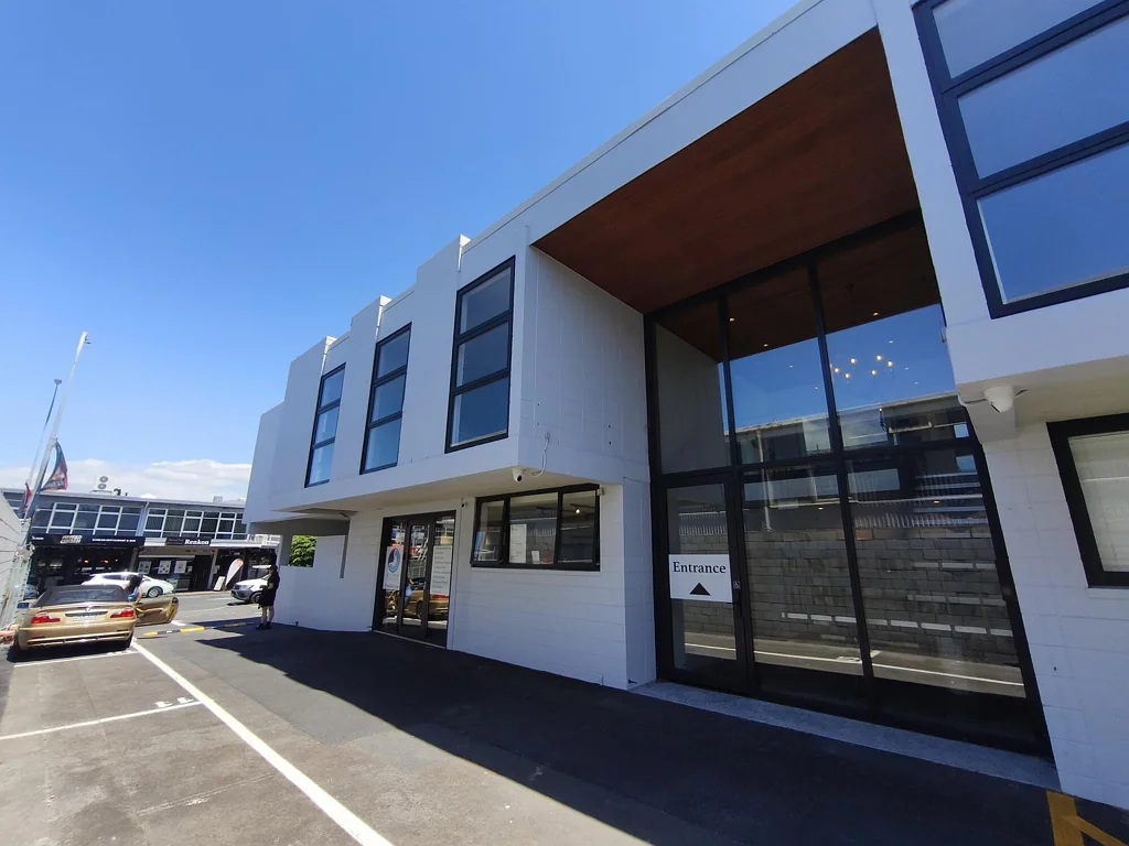 Takapuna Profile and presence in Takapuna