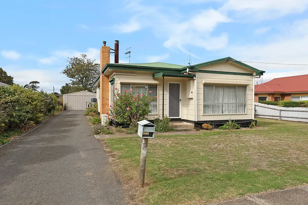 25 Neylon Street, Cobden, VIC 3266