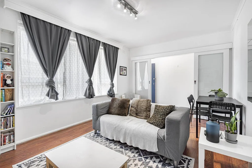 2/8 Waratah Avenue, Glen Huntly, VIC 3163