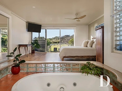 1 Surf Street, Emerald Beach, NSW 2456, 7 slaapkamers, 5 badkamers, House