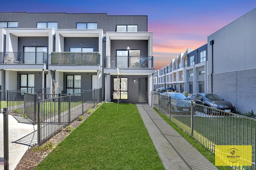 Mill Park 3ห้องนอน Please contact Honey Madan 0433335807 or Bikram Singh 0431633692 for private inspection