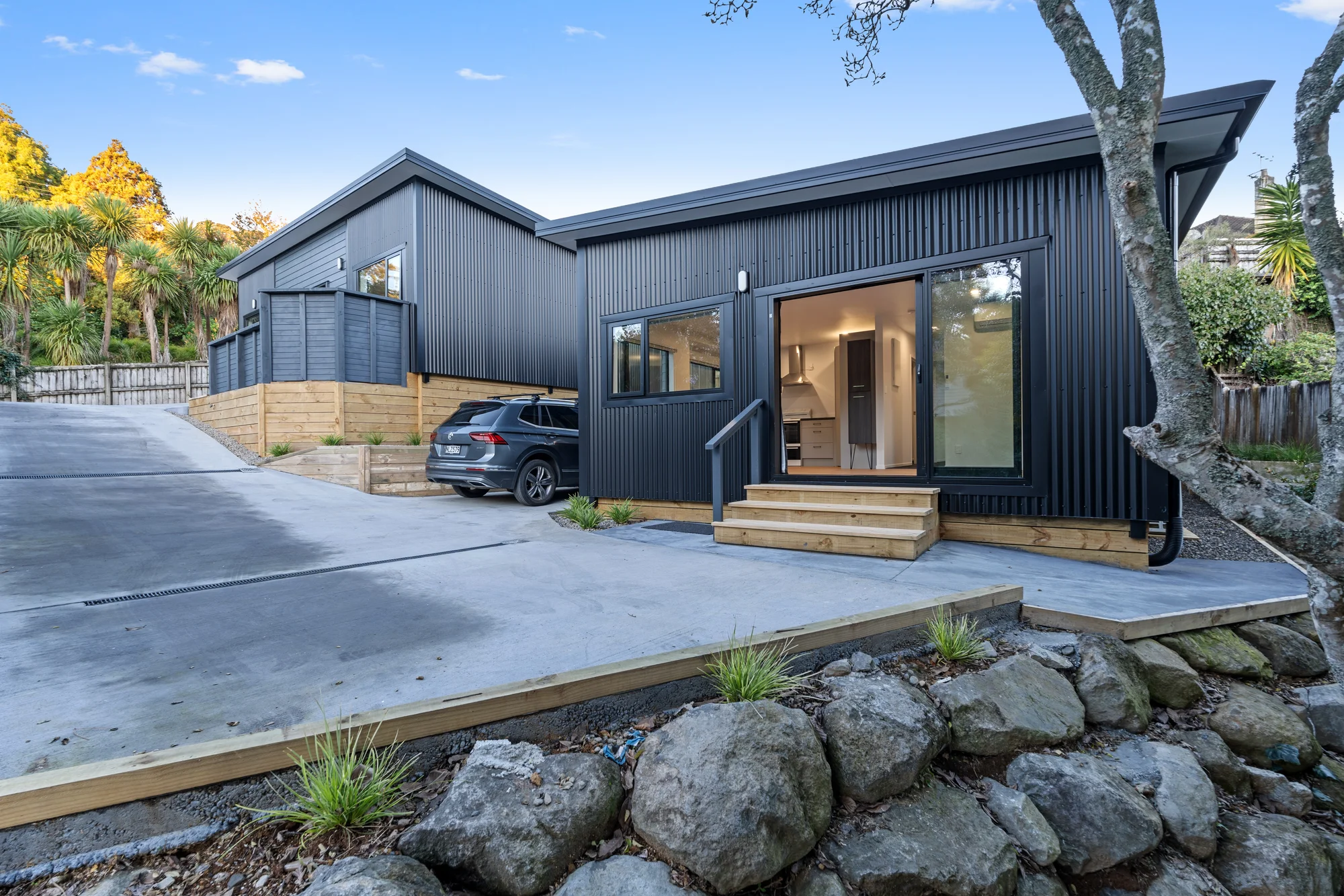 Merrilands 4房  BRAND NEW - 2 Units in an Excellent Location