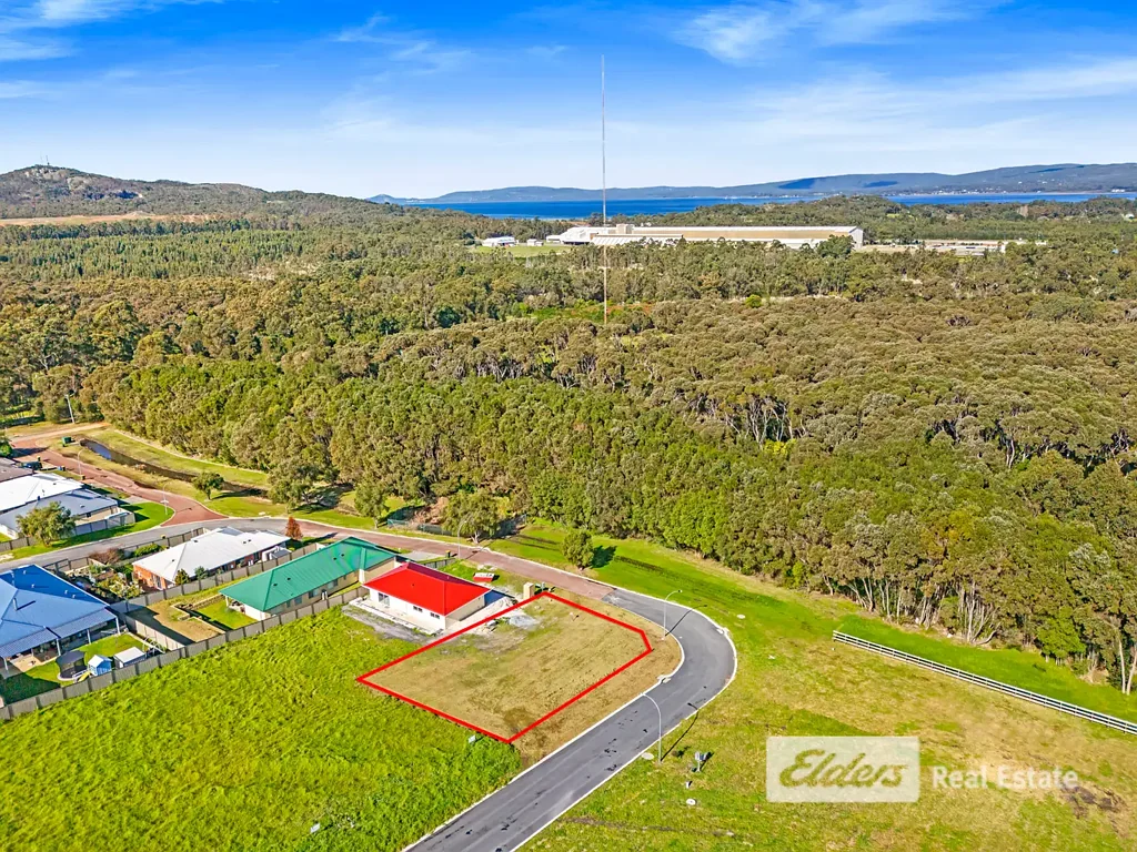 Gledhow Corner Block in Quiet, Family-Friendly Estate