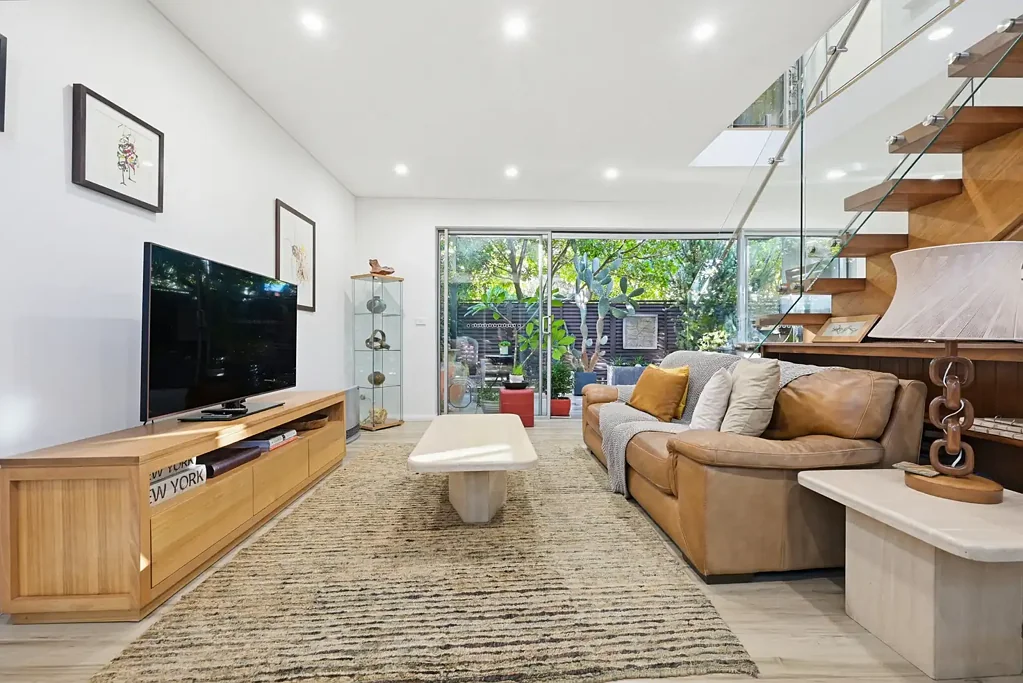 Hillsdale 2 Bedroom North-Facing Designer Townhouse in a Quiet Boutique Setting
