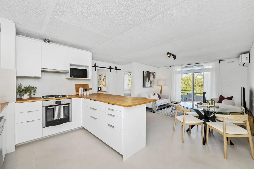 Nestled between the river and the ocean, this sunny corner of Perth's western suburbs boasts the best of both worlds.