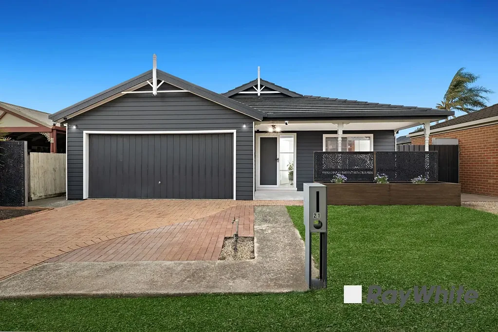 21 The Retreat, Hampton Park, VIC 3976