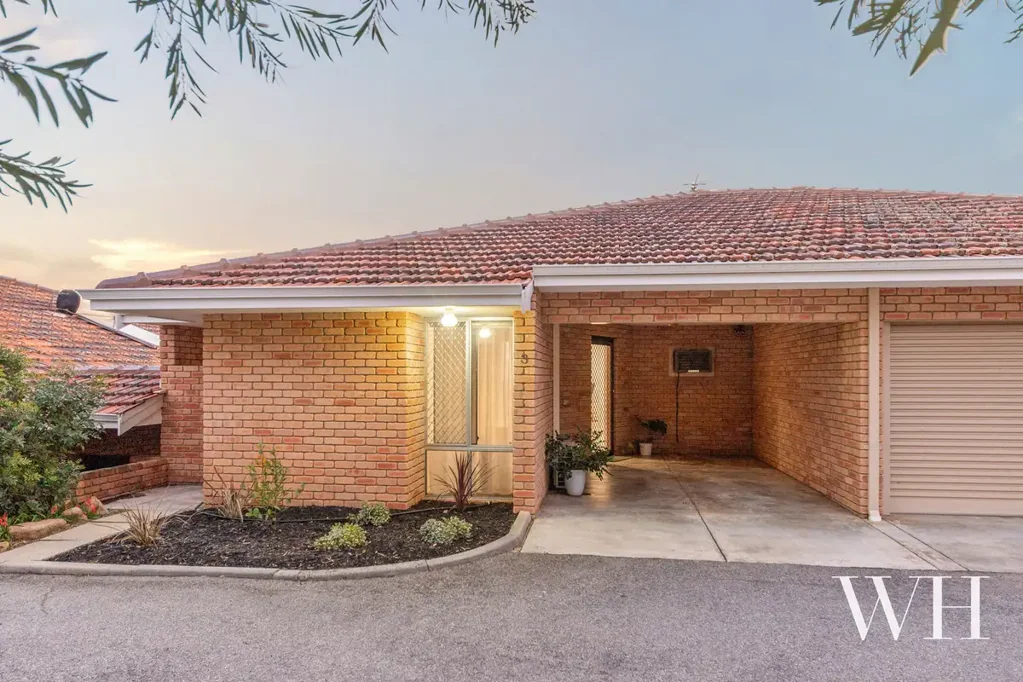 Bicton 2 Bedroom Contemporary Riverside Gem in the Heart of Bicton