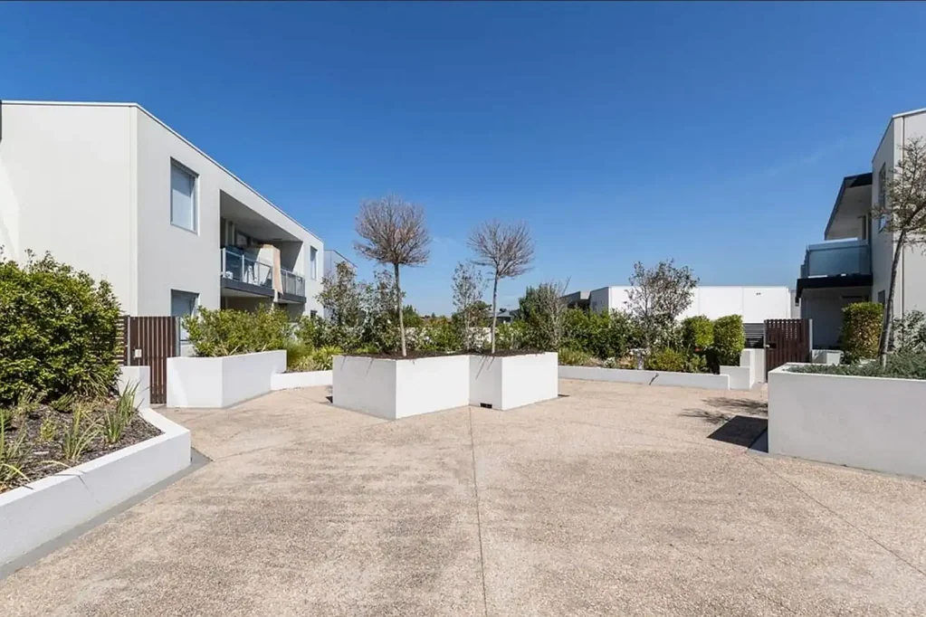 Modern 2 bedroom apartment living