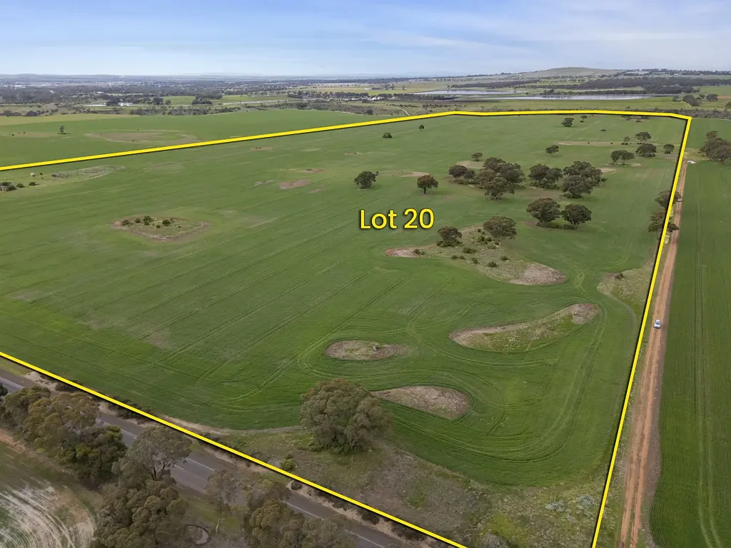 Eynesbury "The Miles Family Estate" - 145.91 hectares on Melbourne's western growth corridor