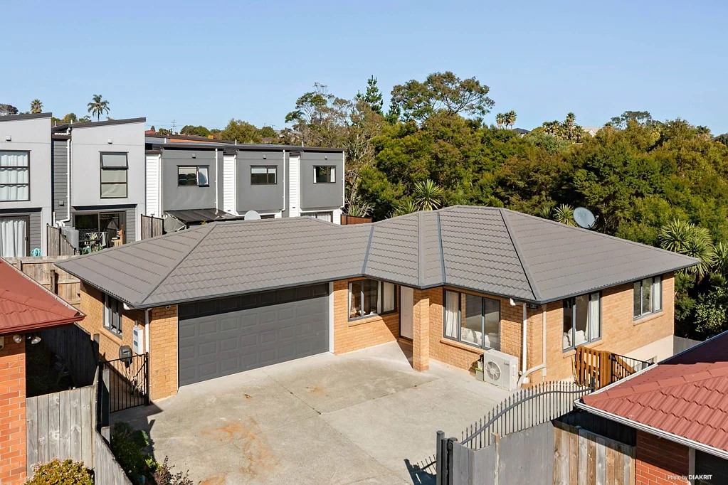 Henderson 4 Bedroom A Stunning Newly Renovated Family Sanctuary