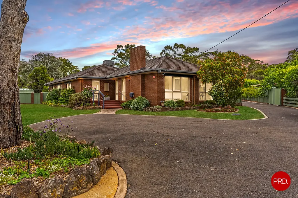 11 Lawrence Road, Strathfieldsaye, VIC 3551