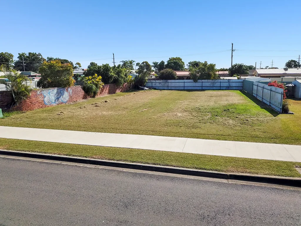 12 Searle Street, Thabeban, QLD 4670