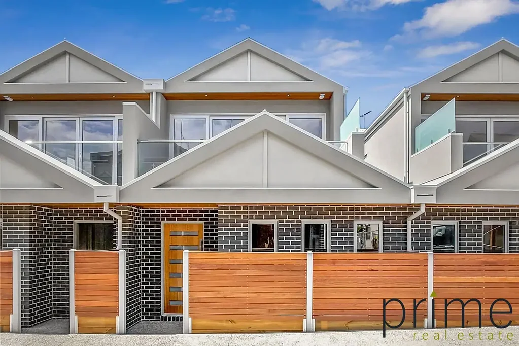 Modern Beauty in Desirable Location!