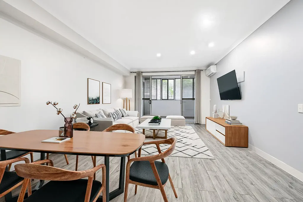 Modern Extra-Large Apartment in Great Location