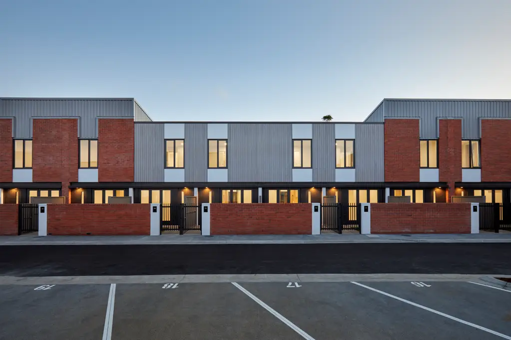 Mount Albert 2 Bedroom Modern Convenience at The Alberton!