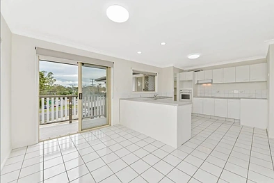 ਰਸੋਈ - 2256 Logan Road, Upper Mount Gravatt, QLD 4122