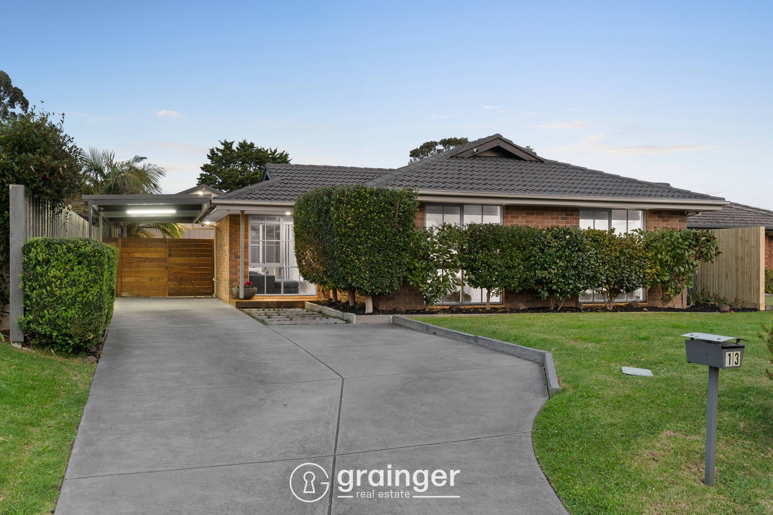 13 ASHFIELD DR, BERWICK VIC 3806, 0 Schlafzimmer, 0 Badezimmer, House