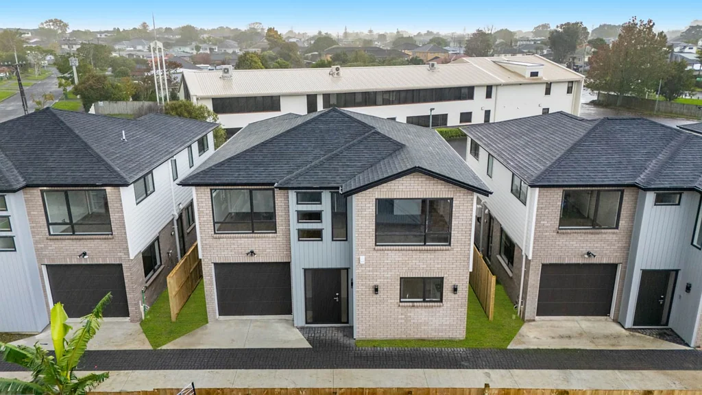 Papatoetoe 5Habitaciones STAND ALONE & BRAND NEW – Floor area 195 sqm