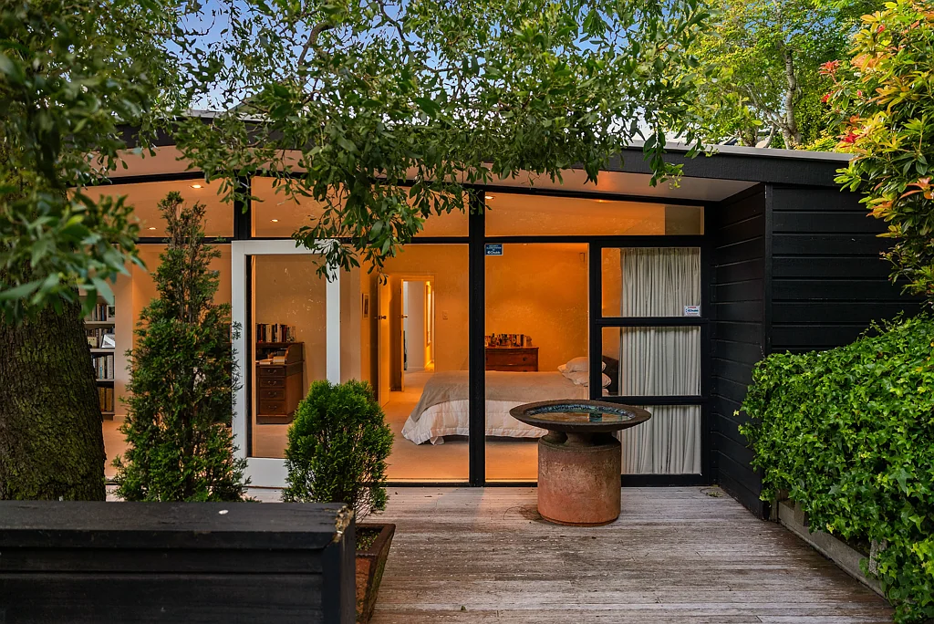 Khandallah 5ਬੈੱਡਰੂਮ MODERN LUXURY IN A PEACEFUL HAVEN