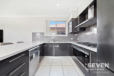 42 Chisholm Road, Auburn, NSW 2144, 5房, 3浴, House