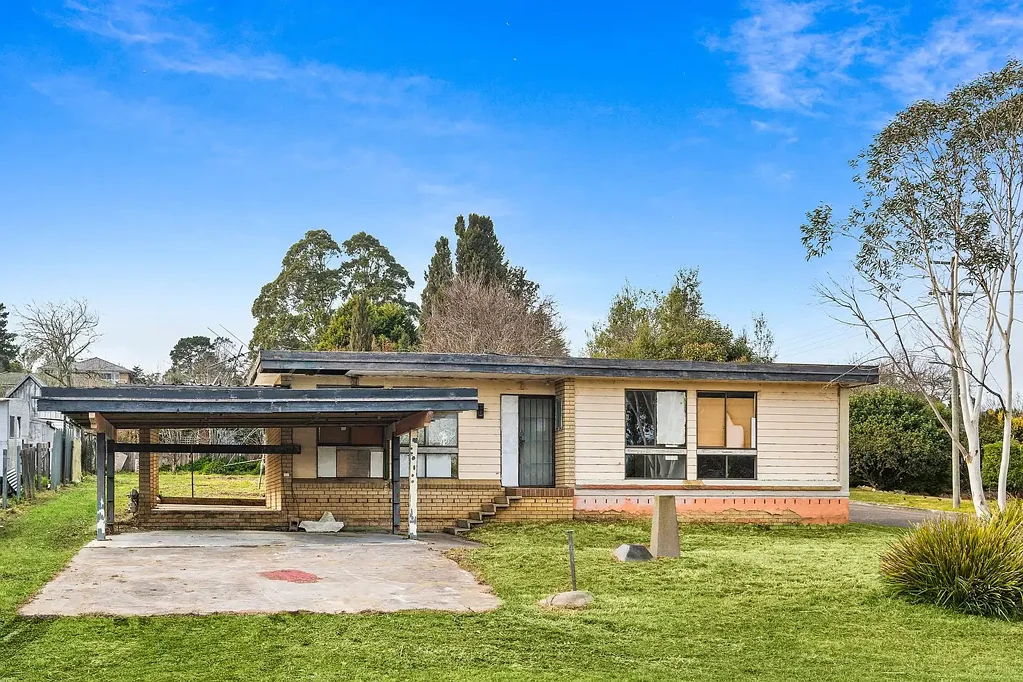 16 Ball Street, Moss Vale, NSW 2577