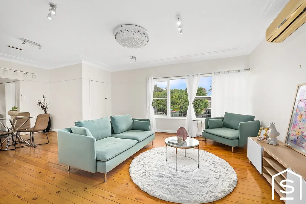 North Ryde 4Phòng ngủ House with Separate Studio – Ideal for Extended Family or Rental Income