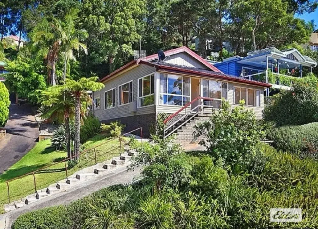 Tascott 4房  Ideal family home, with majestic Brisbane Water View!