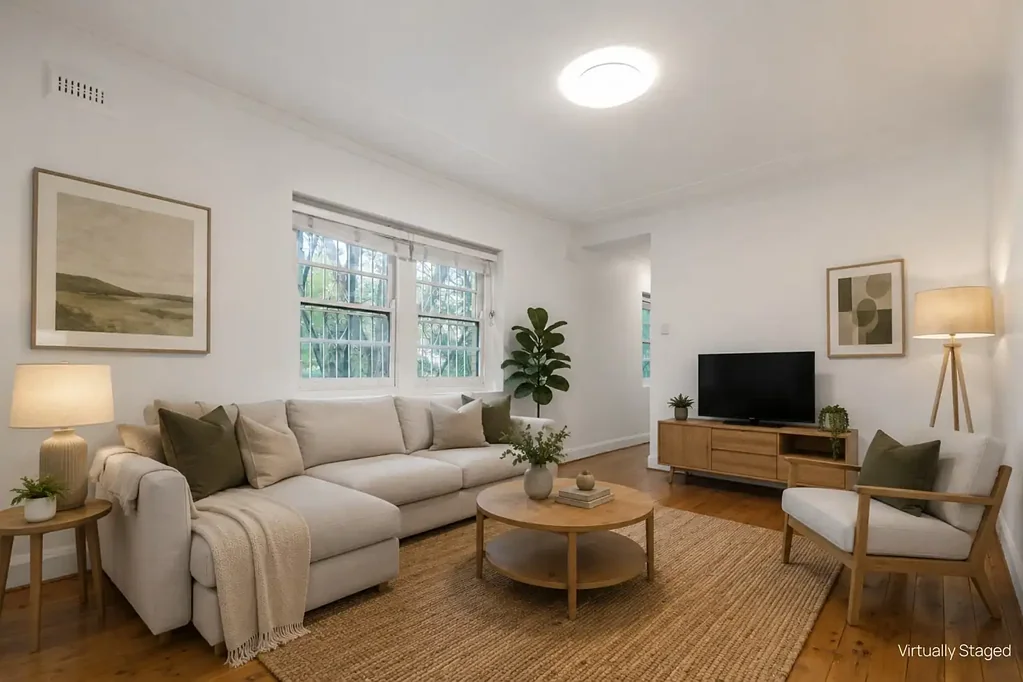 CONVENIENT BONDI LIVING WITH LOCK-UP GARAGE