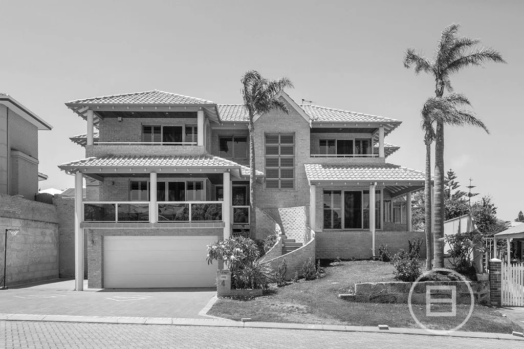 4 De Rouen Rise, Sorrento, WA 6020