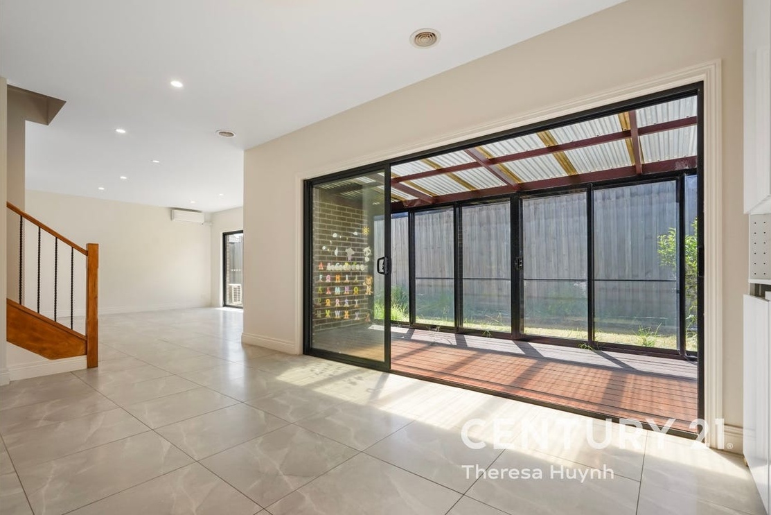 UNIT 2 1 GRANDVIEW AV, MULGRAVE VIC 3170, 0 Kuwarto, 0 Banyo, Townhouse